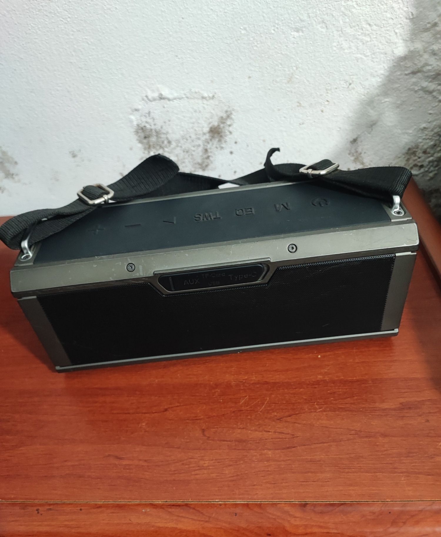 Vendo/Troco Coluna Portátil