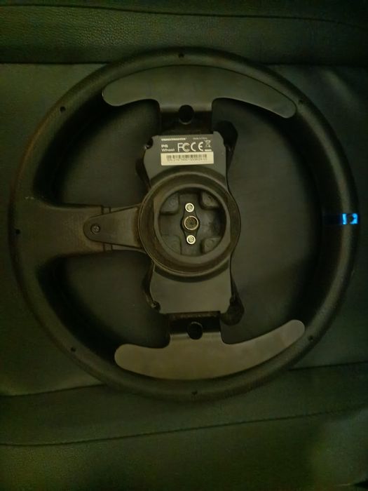 Volante thrustmaster t300 e Replica F1 ferrari