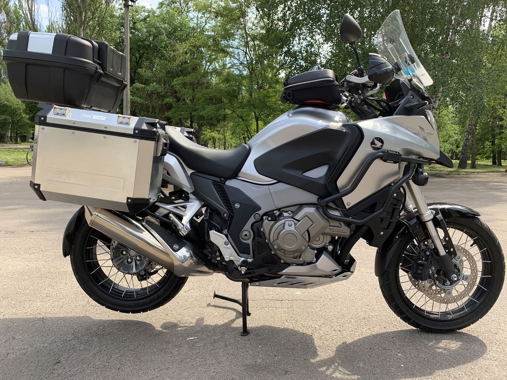 Продам Honda VFR 1200X DCT