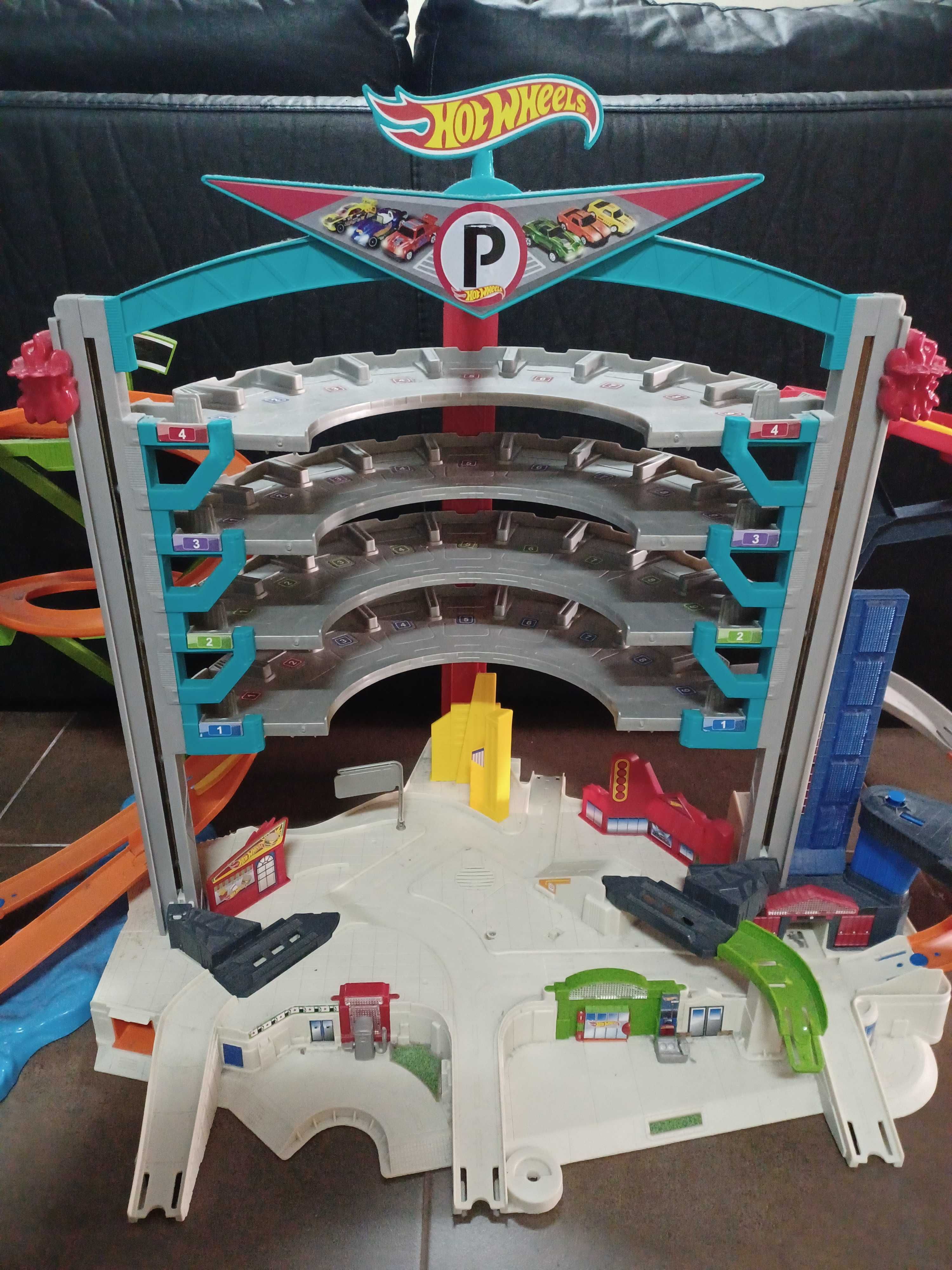 Hot wheels parque enorme