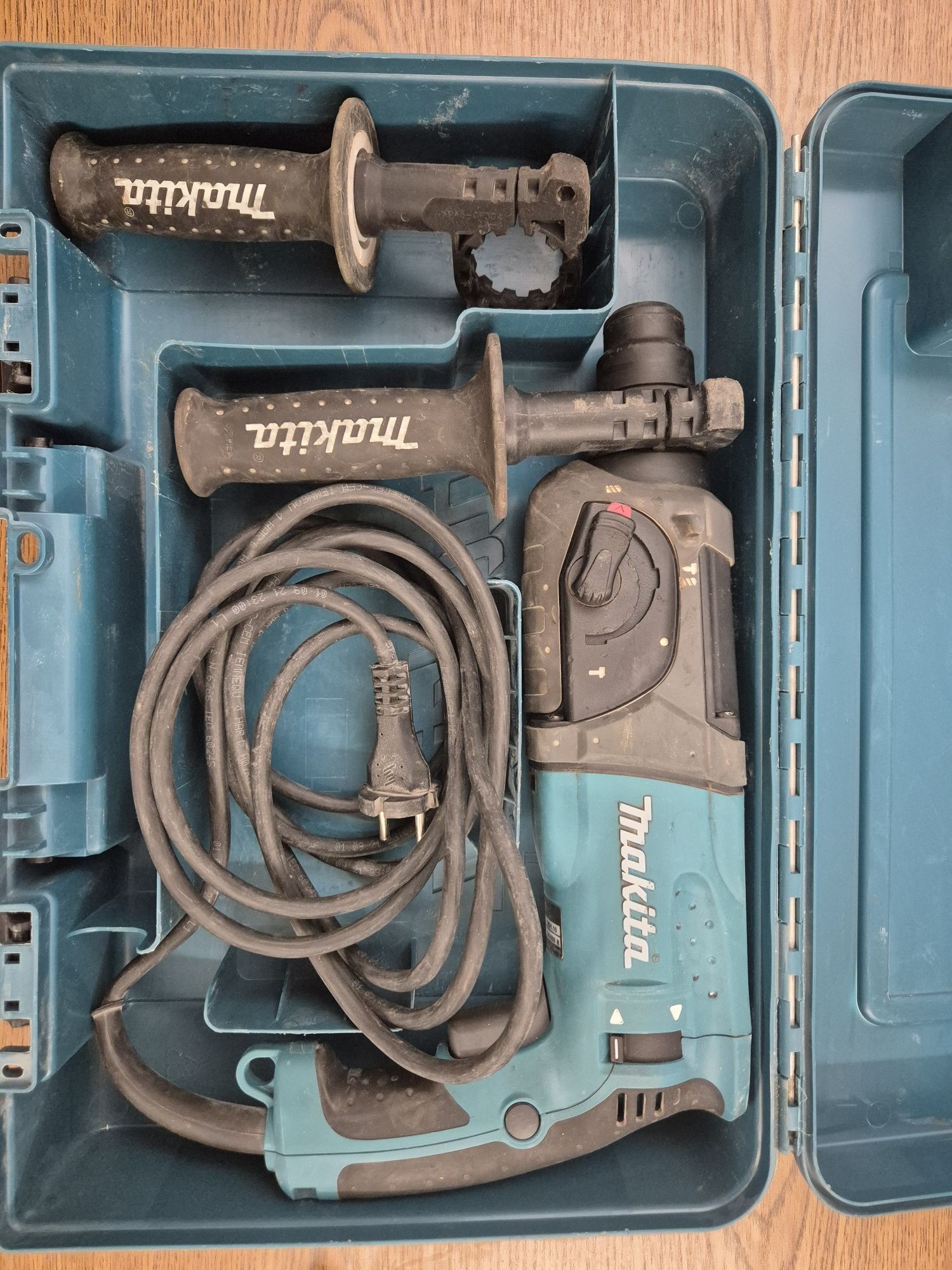 Młotowiertarka Makita HR2470