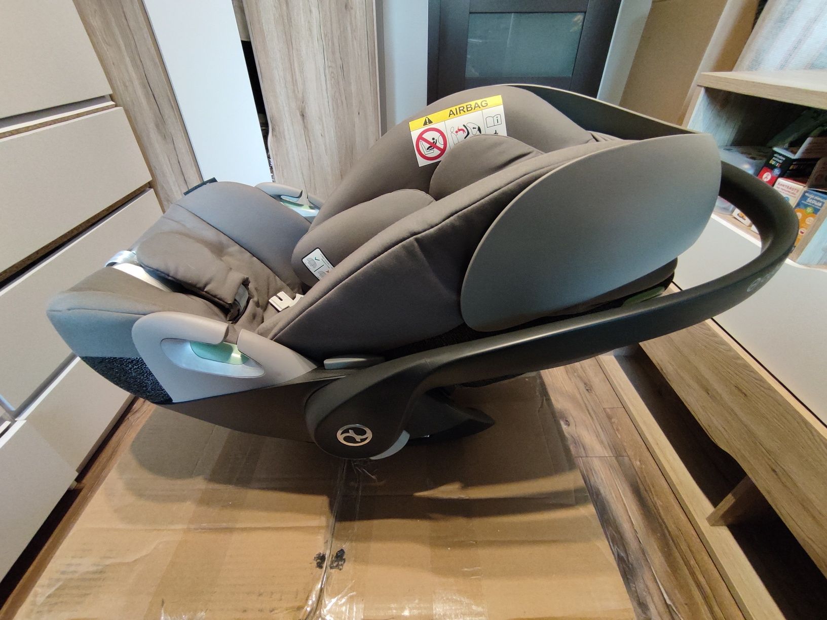 Fotelik Cybex Cloud T i-Size Mirage Grey + adaptery