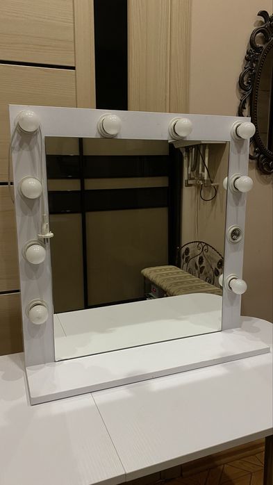 дзеркало візажне