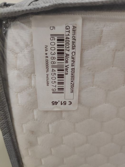 Almofada rampeada anti-refluxo