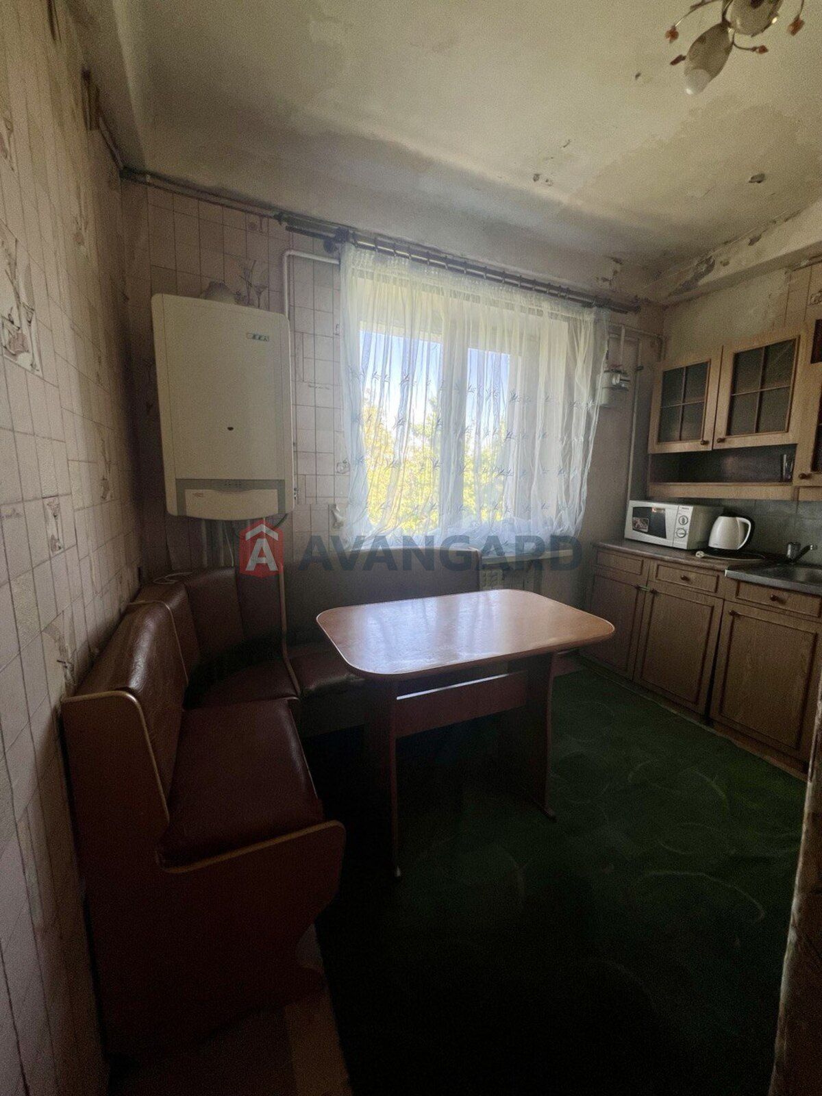 Продажам 2 кімнатну квартиру з АГО (Матросова)
