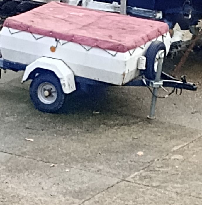 Pozostalości przyczepy