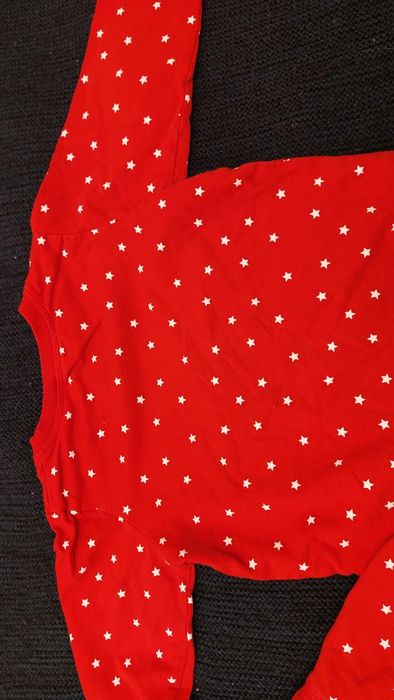 Komplet dresowy bluza + spodnie czerwony w gwiazdki H&M 98