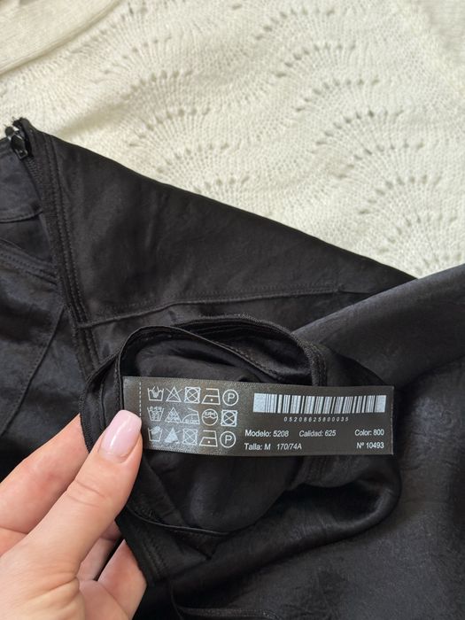 Спідниця міді з розрізом Massimo Dutti