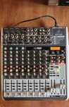 Mesa Mistura Behringer QX1622USB