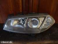 farol esquerdo Xenon Renault Megane 2003 a 2007