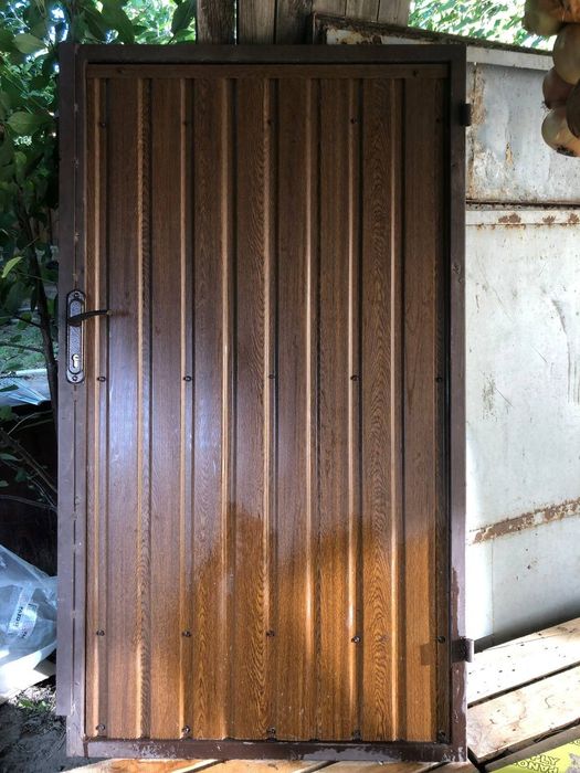 Клітка вхідна металева профнастил