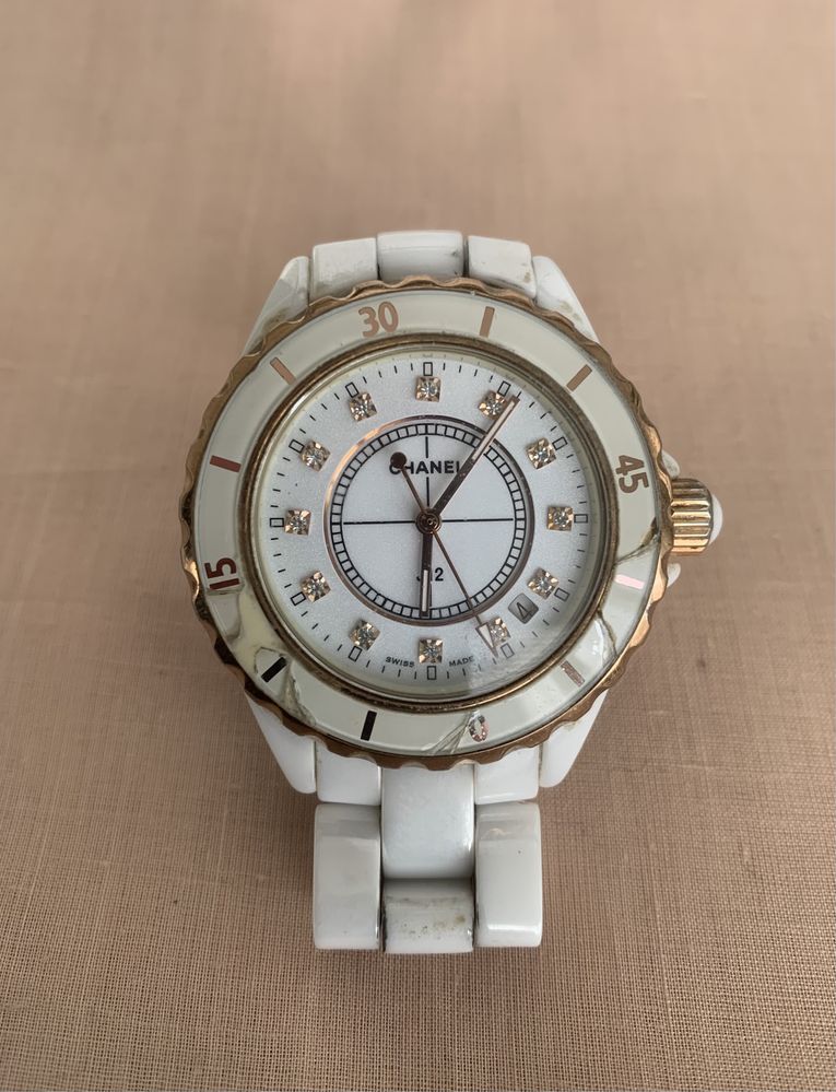Женские часы Chanel J12 Diamond White