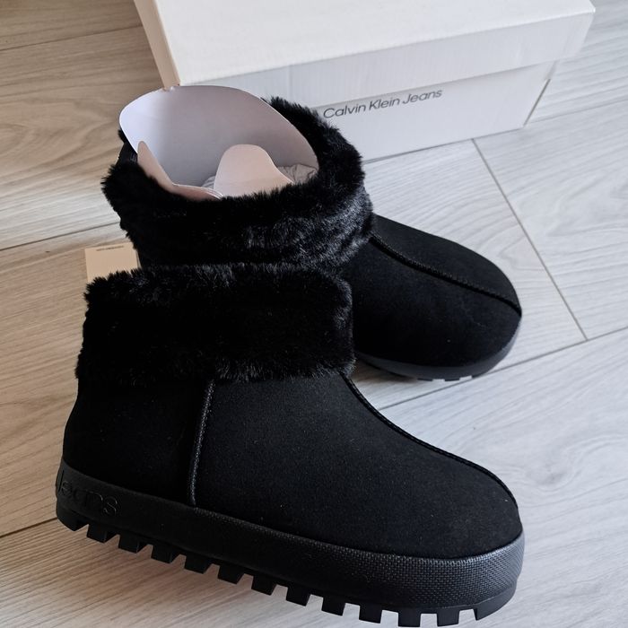 Уггі, чоботи,  напівчоботи Calvin Klein, 37 розмір.