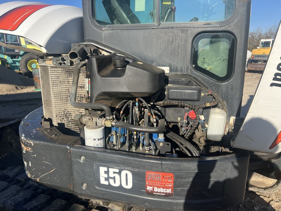 Minikoparka Bobcat E 50 zamiana