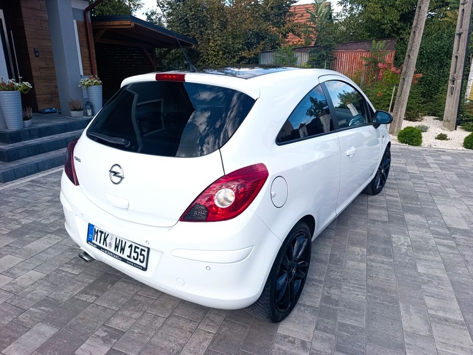 Opel Corsa D lift Edition 1.4 b 101KM org lak i prze.Aso Niemcy