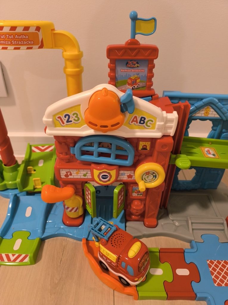 Tut Tut Autka Remiza Strażacka Vtech