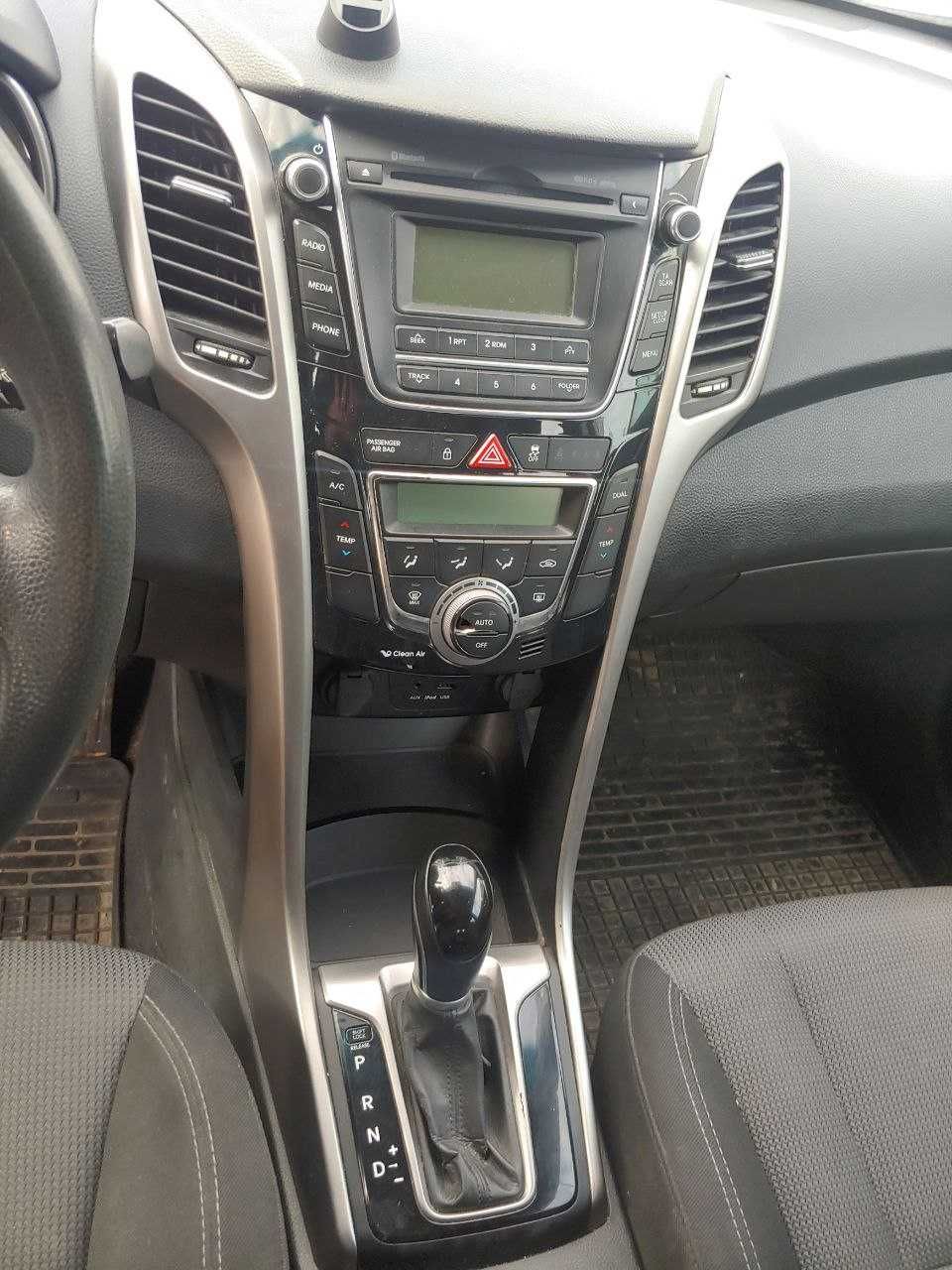 Продається Hyundai i30 2012 дизель 1.6 автомат універсал