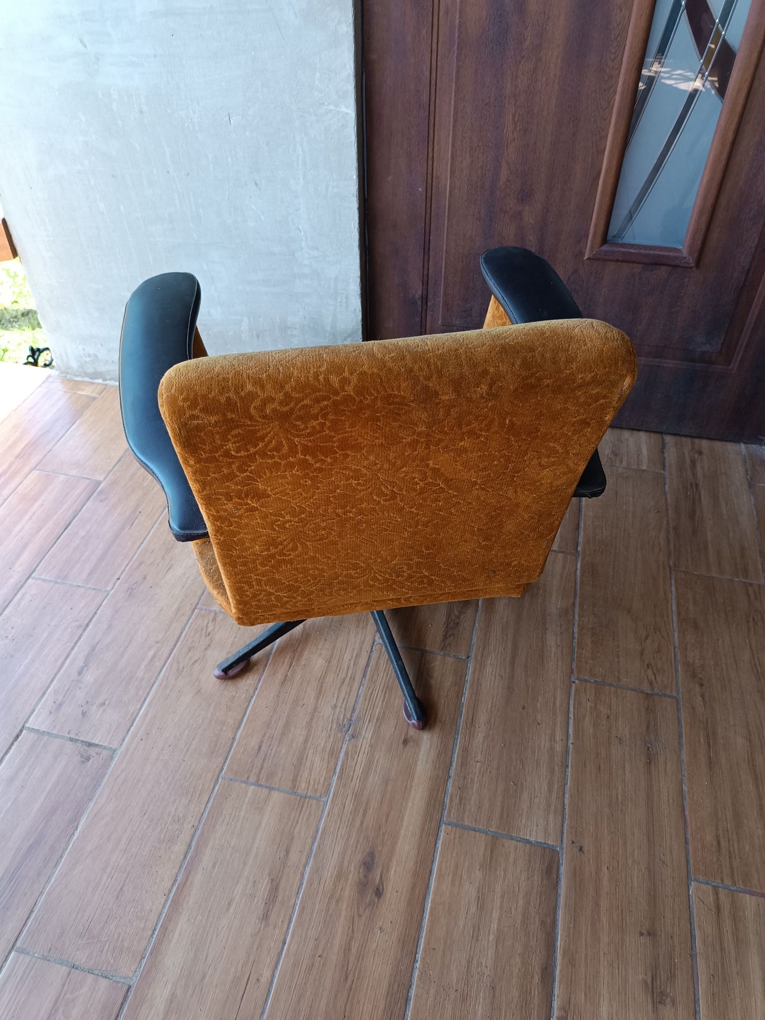 Fotel obrotowy prl z lat 60