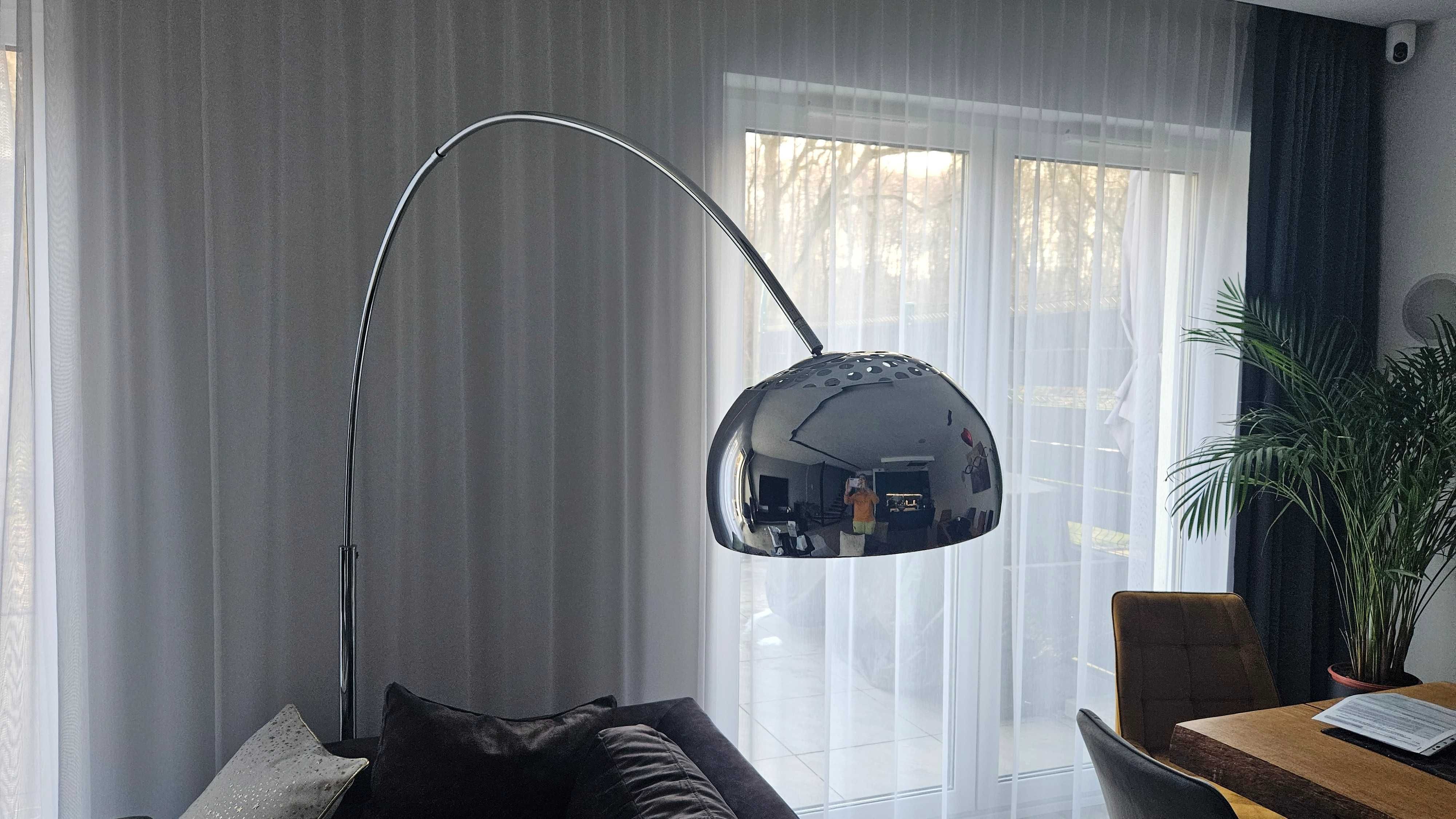 Lampa stojąca do salonu