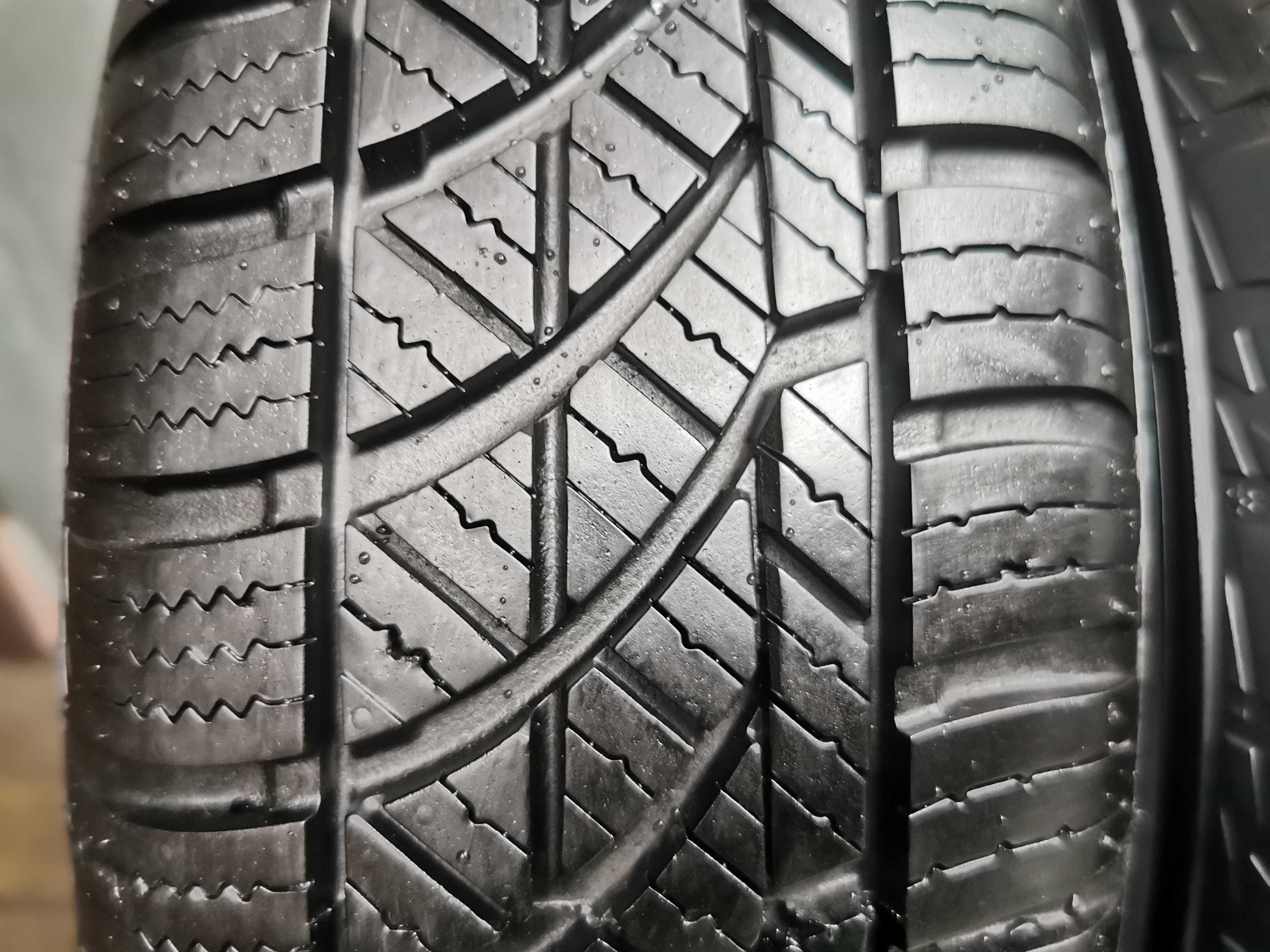 EM-115) Opony - 145/70/13 - Hankook - 6.5mm - 2x2020 - Całoroczne