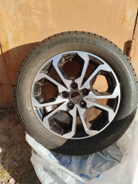 Шини з дисками R17