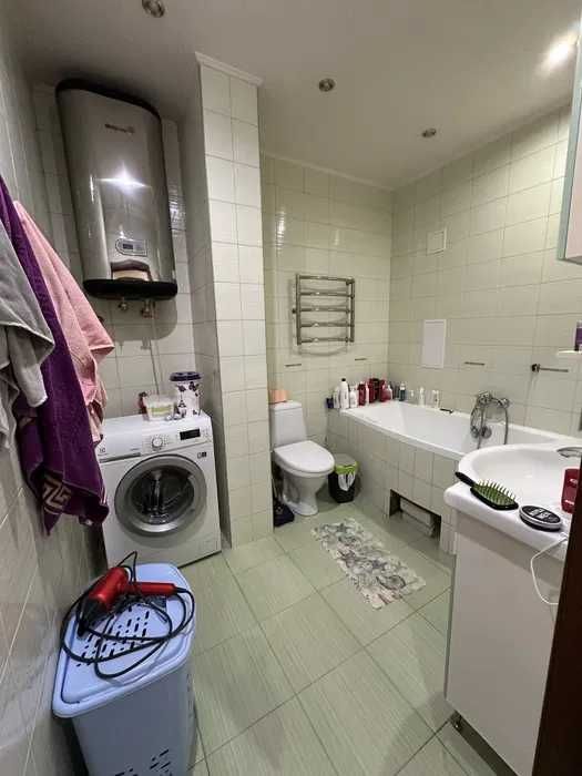 Продам 3-х к. кв. ул. Сухумская, 24. Метро Научная. С-т Восторг