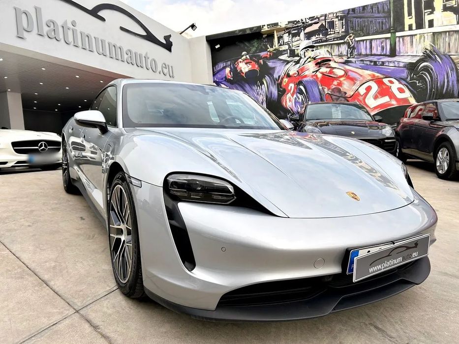 Porsche Taycan Standard