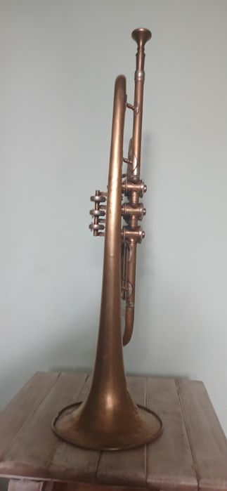 Stara mosiężna trąbka