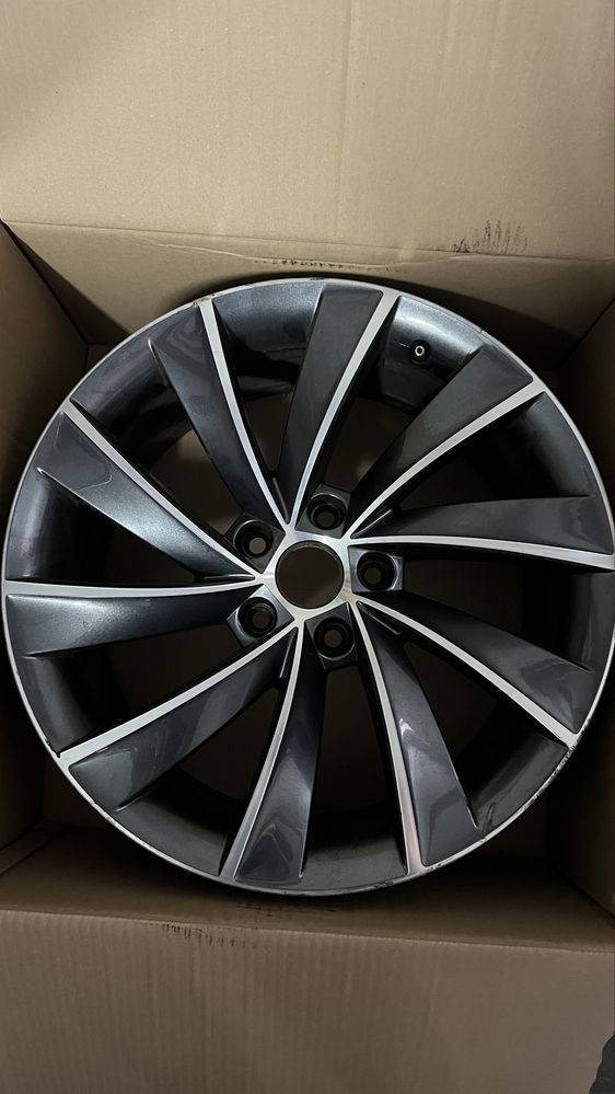 Felga aluminiowa 18 skoda superb