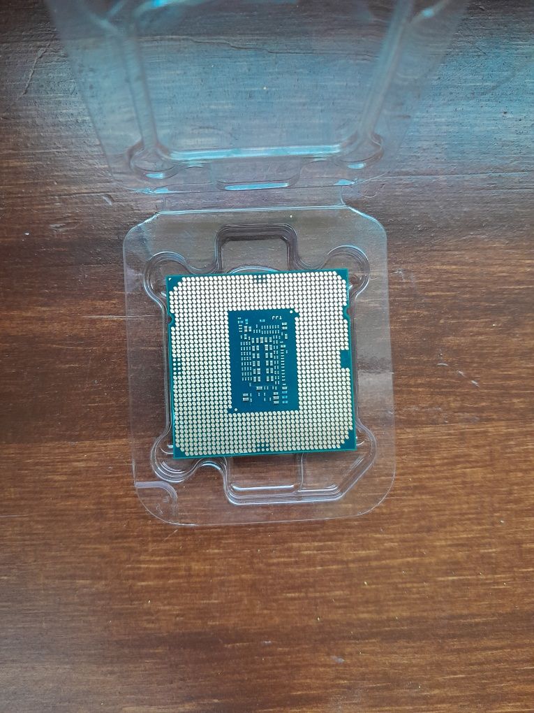 Procesor Intel Core i3 10105f
