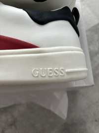 Sneakersy firmy Guess w rozmiarze 45