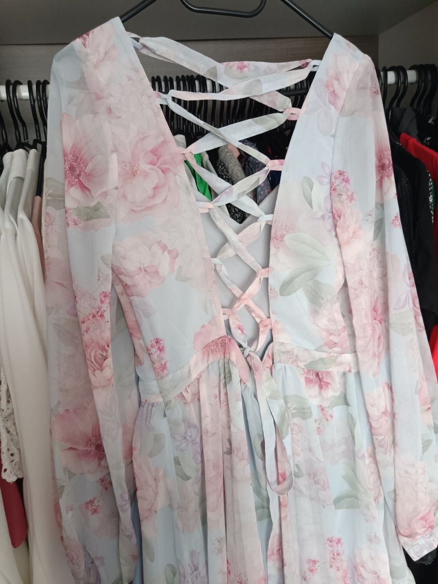 Mohito 40/42 L/XL sukienka w kwiaty z wiązaniem na plecach