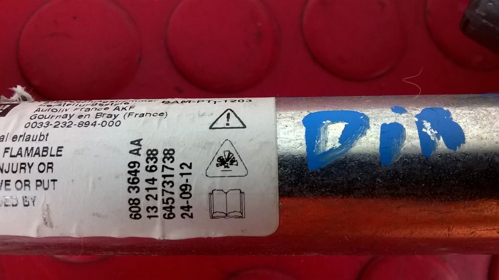 Cinto / Pre-tensor Direito [Opel Corsa D]