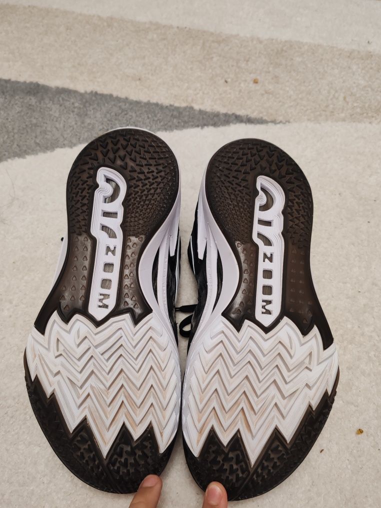 Спортивні кросівки Nike GT Cut