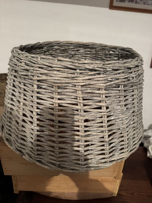 Candeeiro de teto em vime