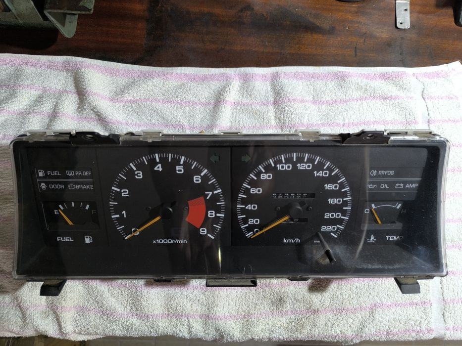 Nissan Sunny N13 GTI Peças várias