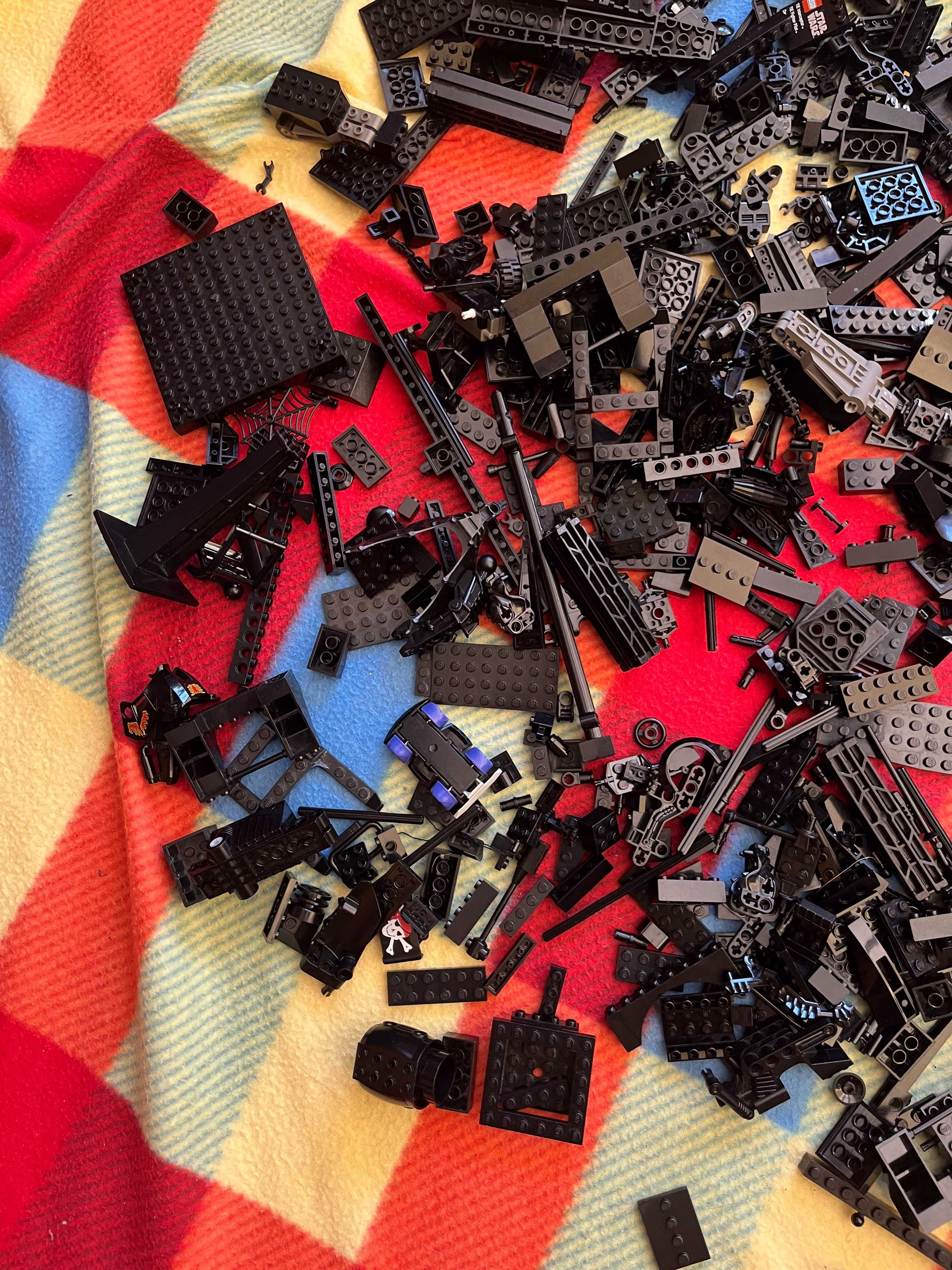 Lego mix czarnych klocków, 2.2 KG