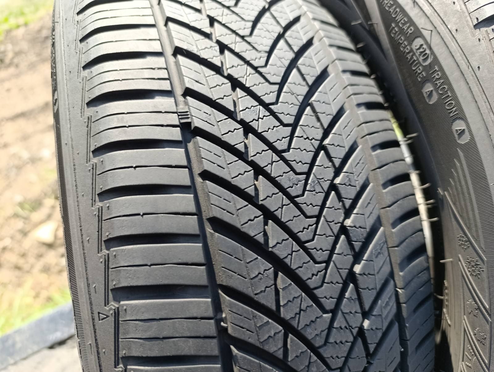 Майже нові всесезонні шини Tracmax 195/60 R15 резина Р15