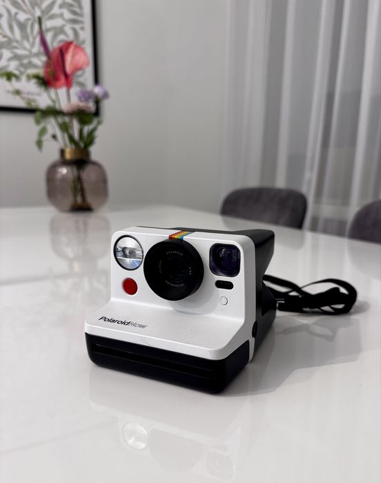Камера миттєвого друку Polaroid Now