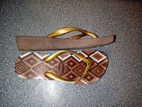 Havaianas compensadas tamanho 35-36