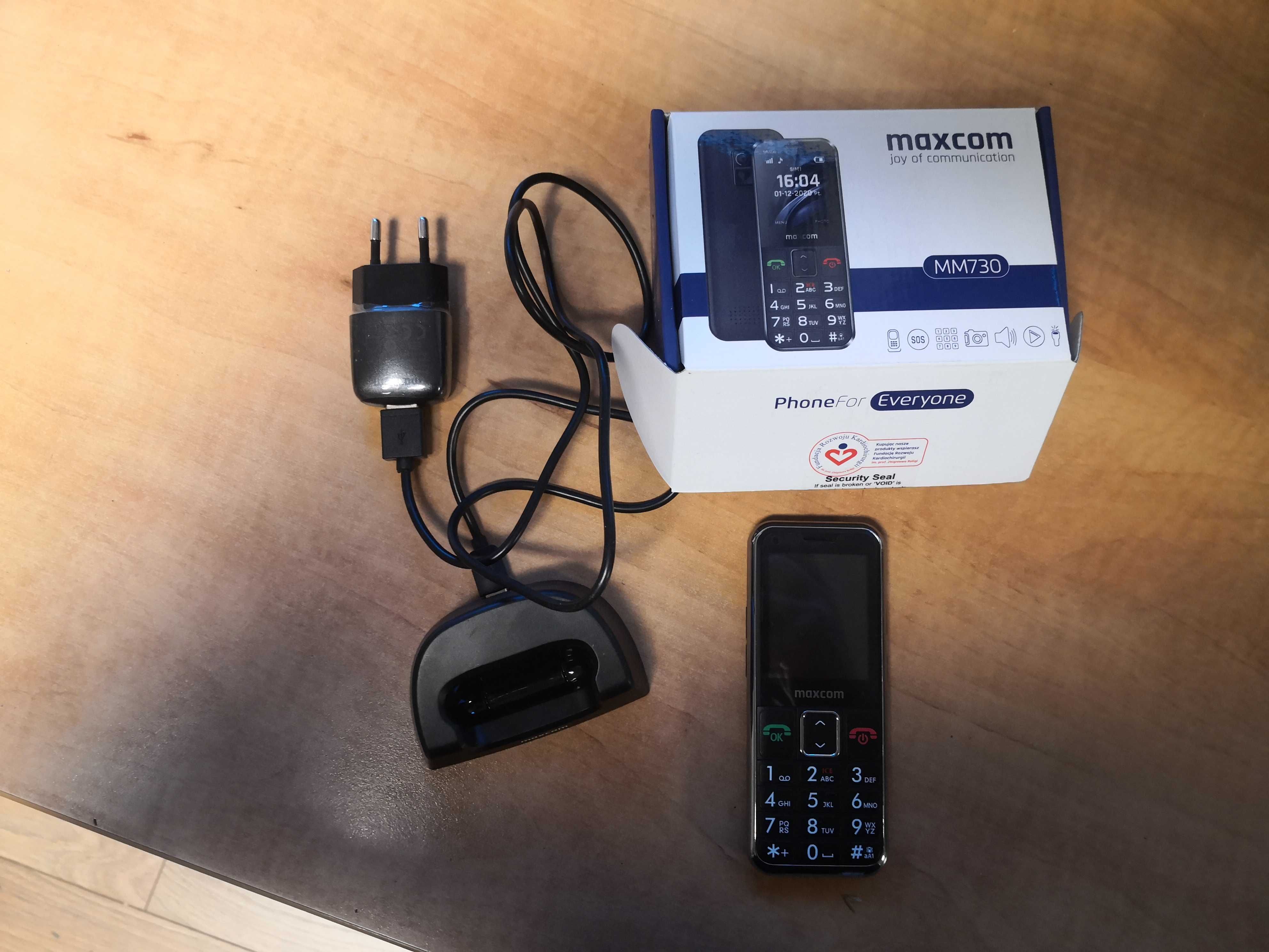 Telefon dla starszej osoby, seniora - Maxcom MM730