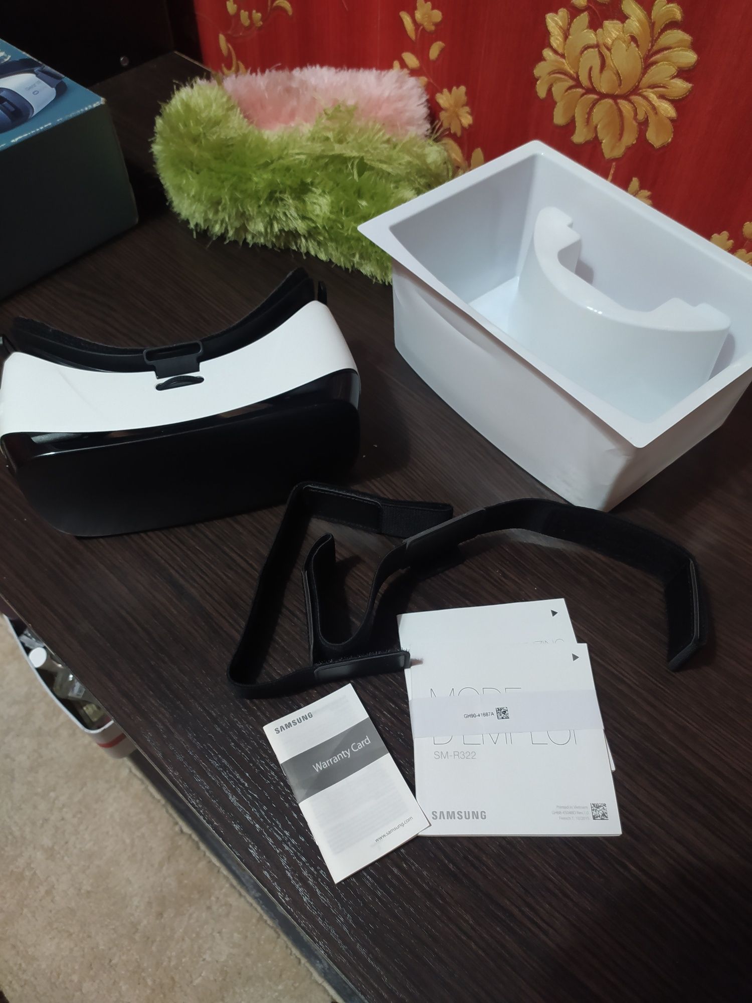 Очки виртуальной реальности SAMSUNG Gear VR