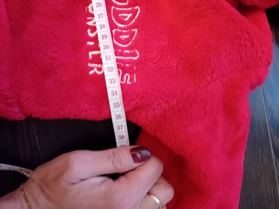 Szlafrok czerwony potwór