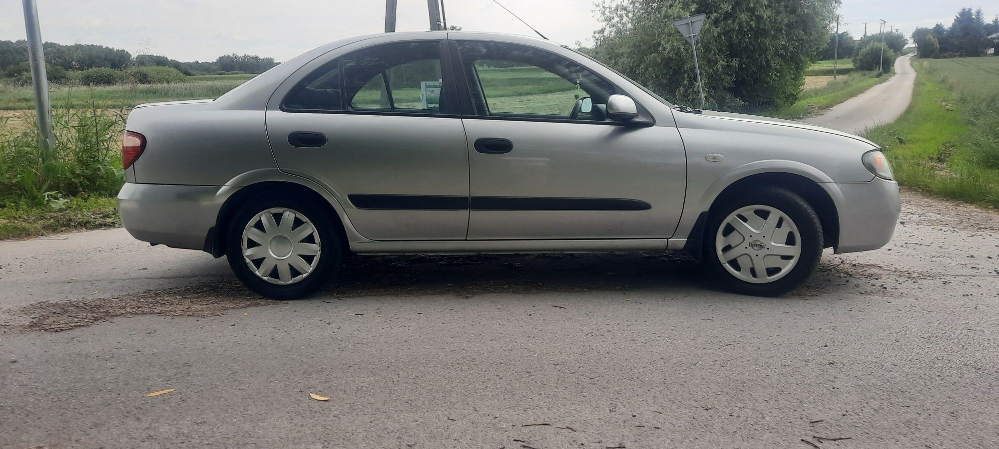 Nissan almera 1.5 gaz sprawna klimatyzacja
