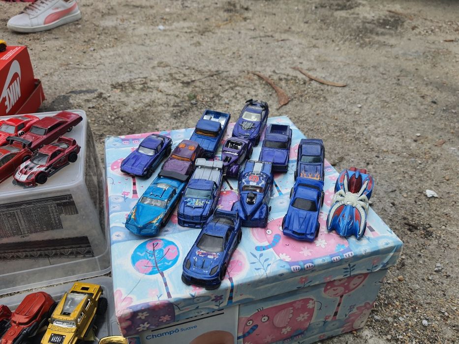 80 Carros hot wheels