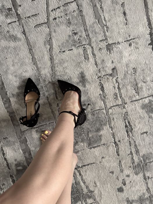 Туфлі жіночі з цікавим каблуком