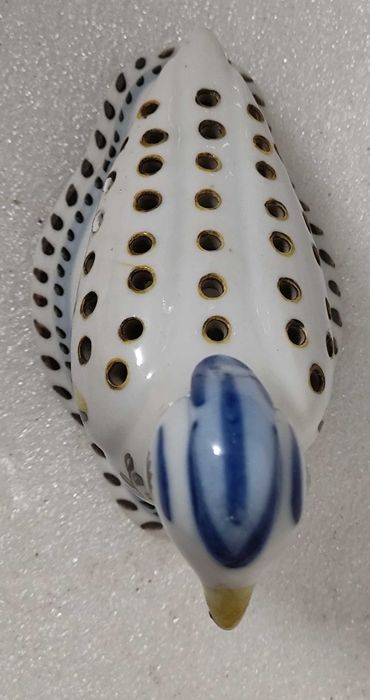 Paliteiro em louça de Viana do Castelo