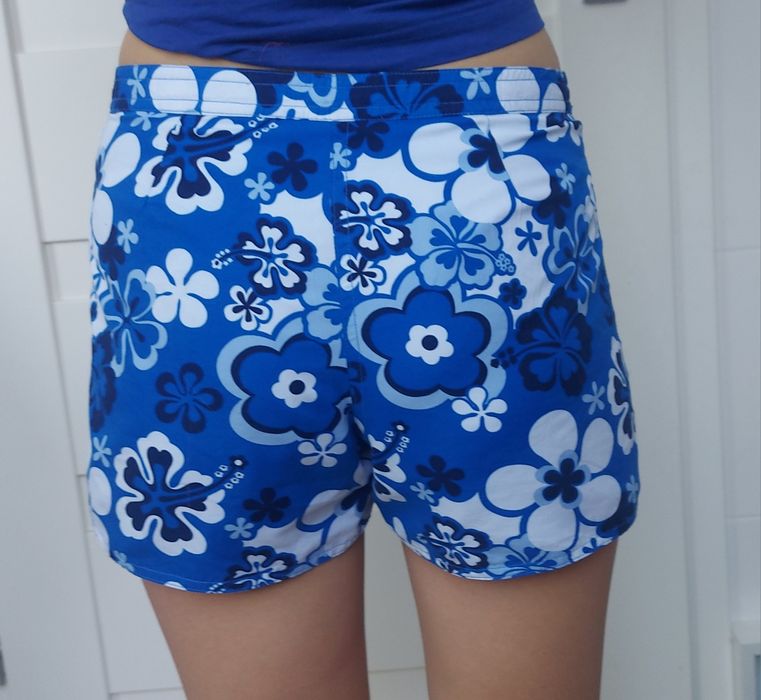 Dwustronne szorty spodenki rozmiar 152 Xs