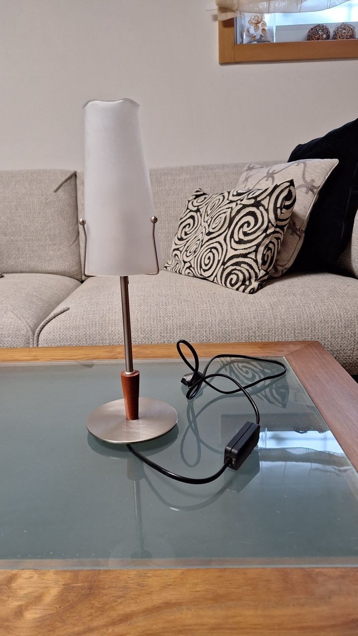 Cadeeiro de mesa