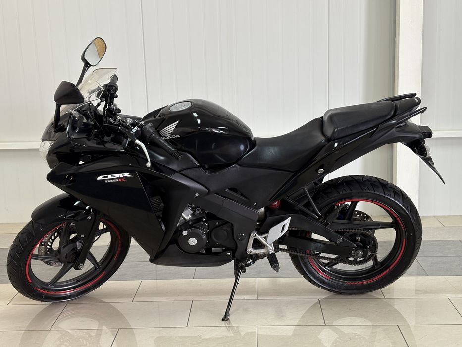 Honda Cbr 125 #Kat B A1 #Black #Piękna #5 sztuk cbr na miejscu